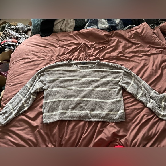 American Eagle light sweater - Picture 1 of 4